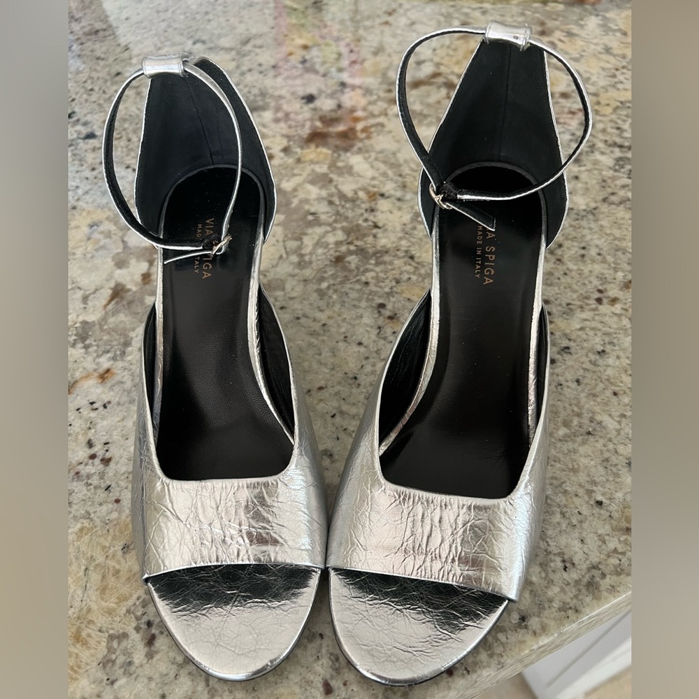 VIA SPIGA silver metallic leather heels - Picture 2 of 10